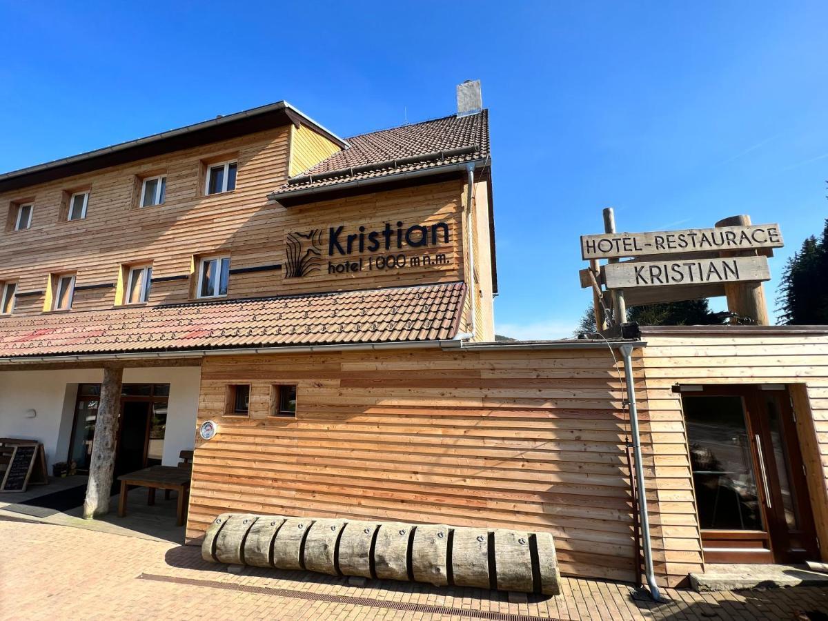 Hotel Kristian Kubova Hut Exterior photo