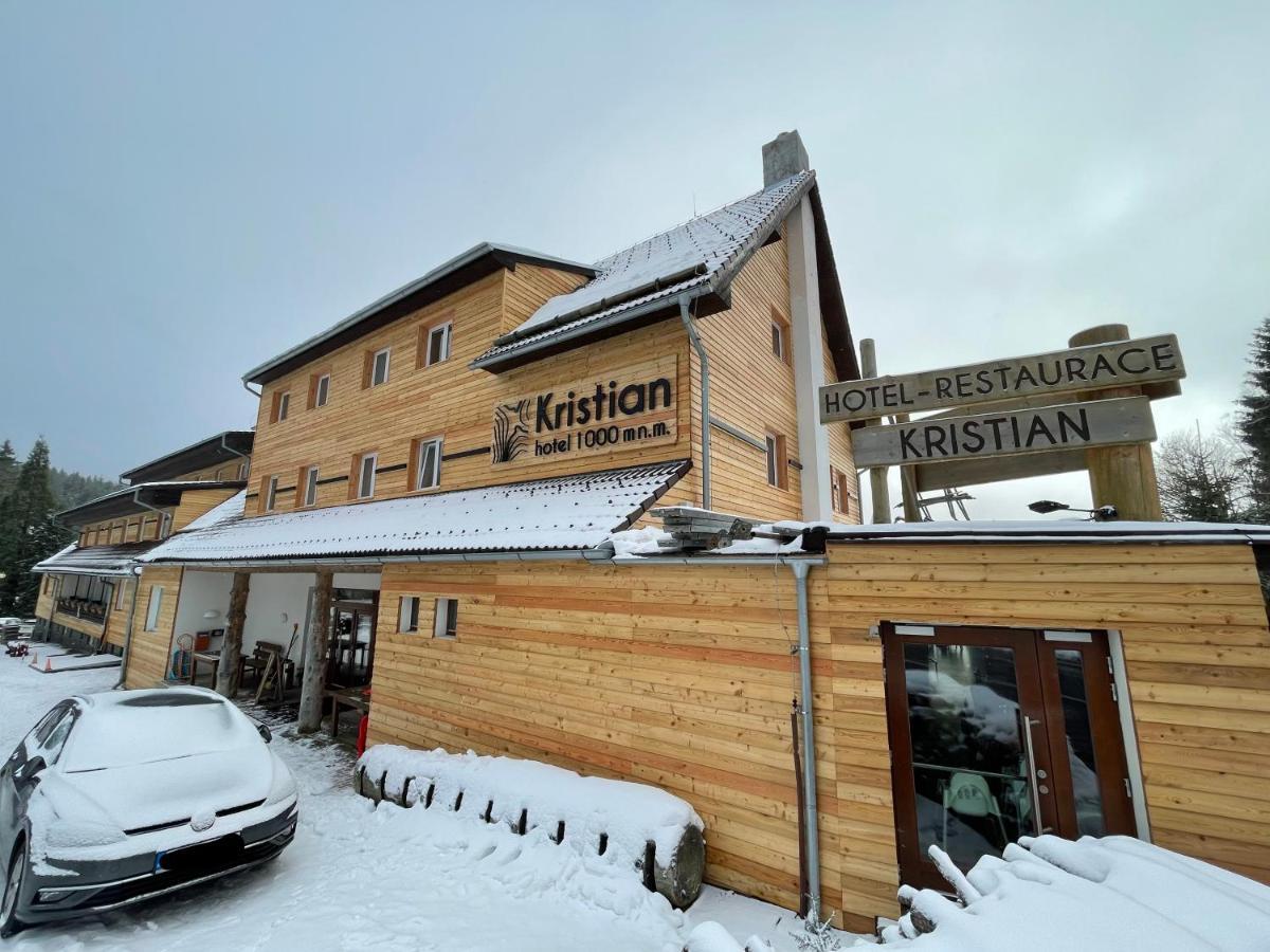 Hotel Kristian Kubova Hut Exterior photo