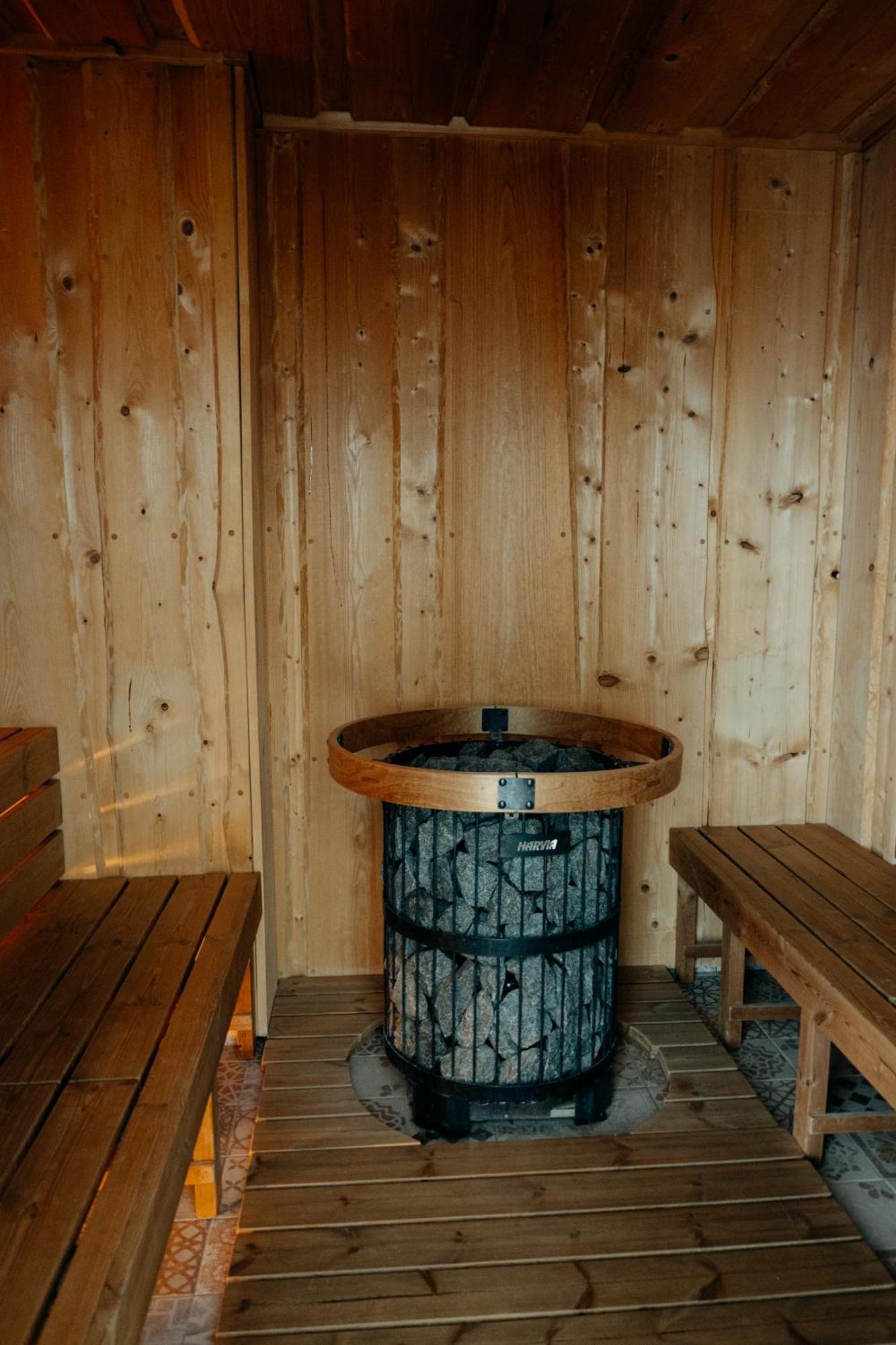 Hotel Kristian Kubova Hut Exterior photo